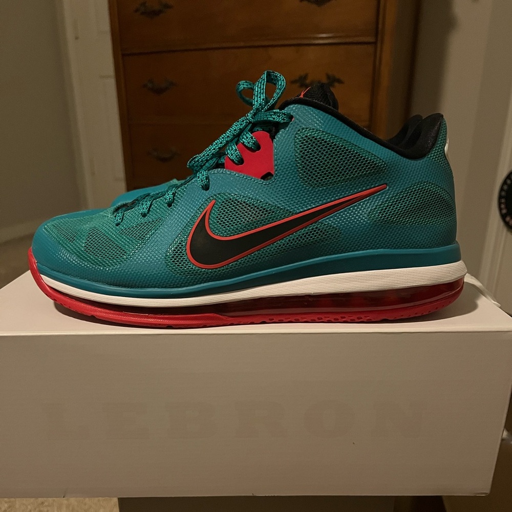 Nike LeBron IX Low Turquoise and Crimson Shoes